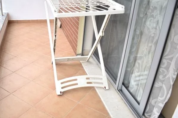 Shtepi me qera Apartament ne Tirane, 2+1, Mobilimi E mobiluar, Pagesa 60,000  Leke.