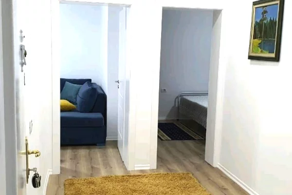 Shtepi me qera 2+1 ne Tirane - 55,000 Leke