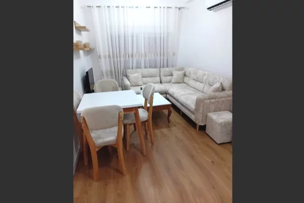 Shtepi me qera 1+1 ne Tirane - 40,000 Leke