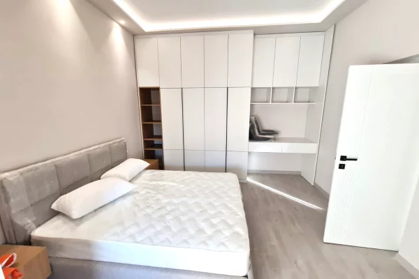 Shtepi me qera Apartament ne Tirane, 1+1, Mobilimi E mobiluar, Pagesa 750  Euro.