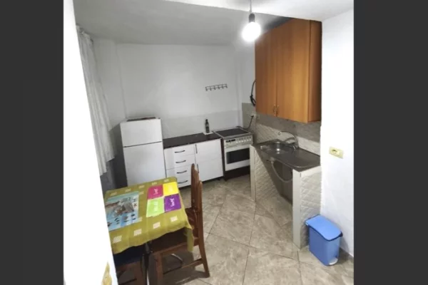 Shtepi me qera Garsoniere ne Tirane - 23,000 Leke