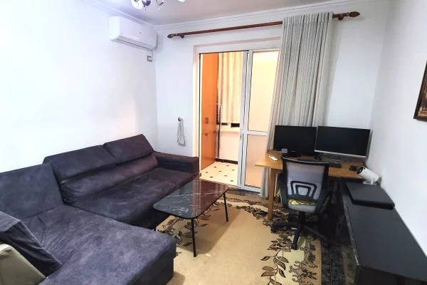 Shtepi me qera 1+1 ne Tirane - 40,000 Leke