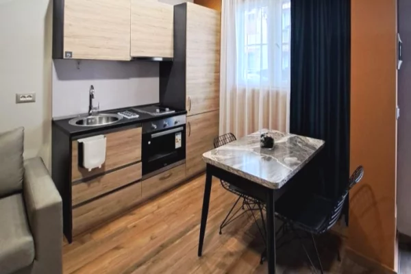 Shtepi me qera Garsoniere ne Tirane - 38,000 Leke