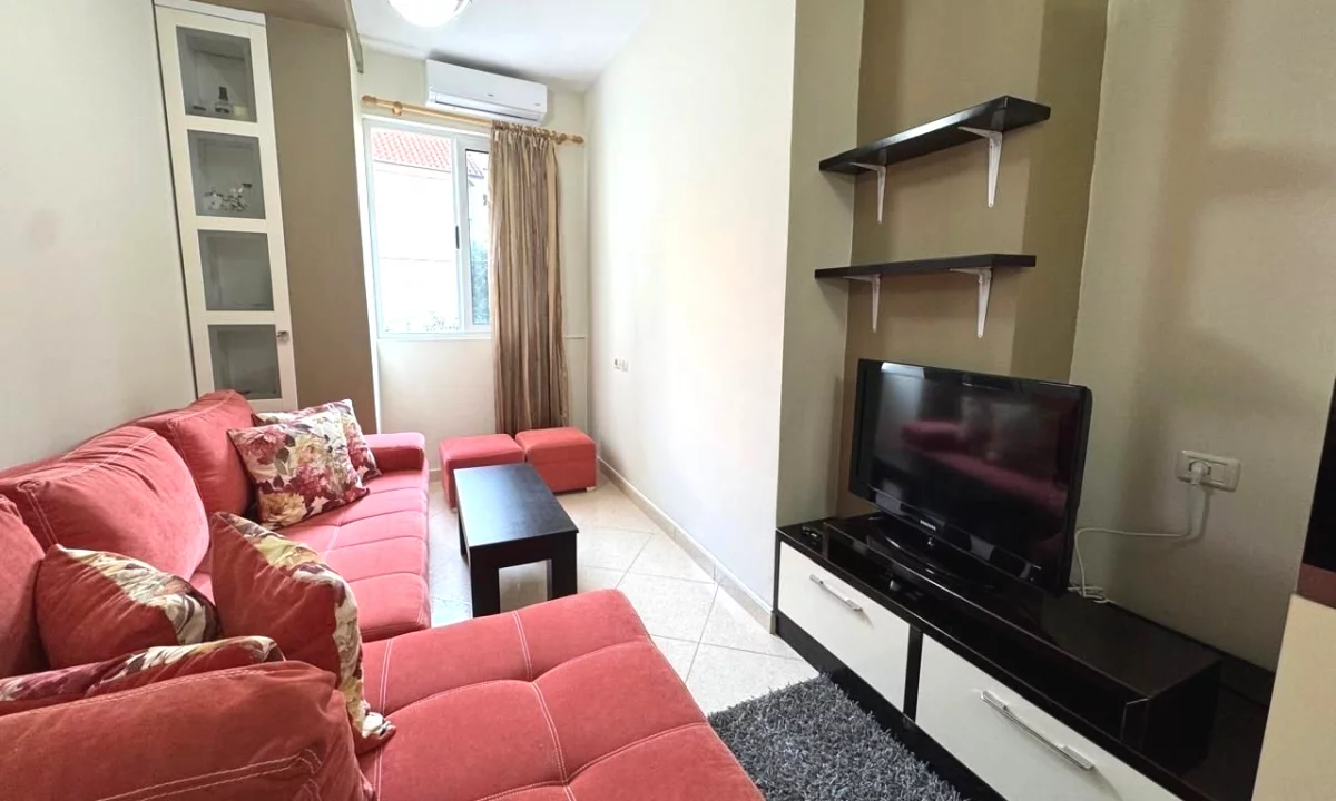 Shtepi me qera Apartament ne Tirane, 1+1, Mobilimi E mobiluar, Pagesa 38,000  Leke.