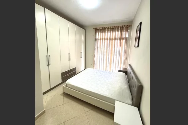 Shtepi me qera Apartament ne Tirane, 1+1, Mobilimi E mobiluar, Pagesa 38,000  Leke.