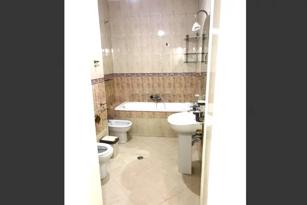 Shtepi me qera Apartament ne Tirane, 2+1, Mobilimi E mobiluar, Pagesa 69,000  Leke.