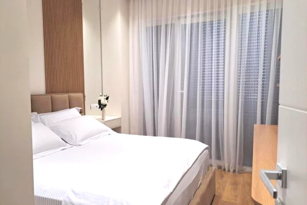 Shtepi me qera Apartament ne Tirane, 1+1, Mobilimi E mobiluar, Pagesa 550  Euro.