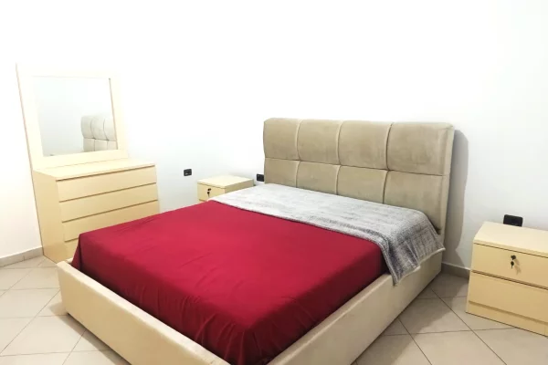 Shtepi me qera Apartament ne Tirane, 2+1, Mobilimi E mobiluar, Pagesa 45,000  Leke.