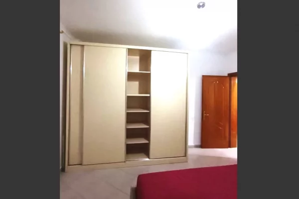 Shtepi me qera Apartament ne Tirane, 2+1, Mobilimi E mobiluar, Pagesa 45,000  Leke.