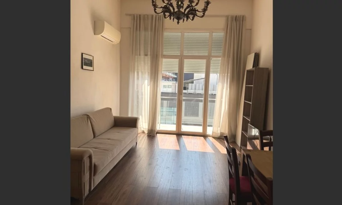 Shtepi me qera Apartament ne Tirane, 2+1, Mobilimi E mobiluar, Pagesa 65,000  Leke.