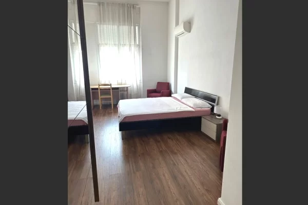 Shtepi me qera Apartament ne Tirane, 2+1, Mobilimi E mobiluar, Pagesa 65,000  Leke.