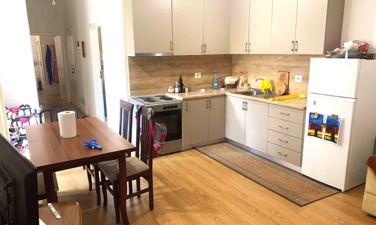 Appartamento in affitto a Tirana 2+1, Arredato