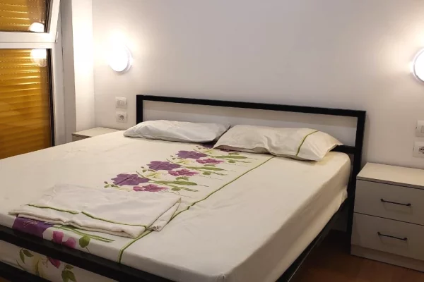 Appartamento in affitto a Tirana 2+1, Arredato