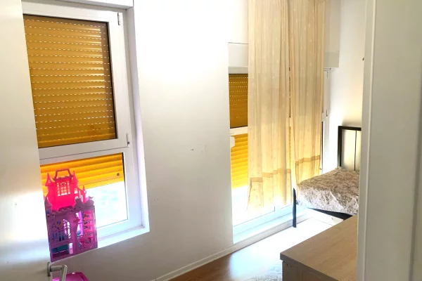 Appartamento in affitto a Tirana 2+1, Arredato