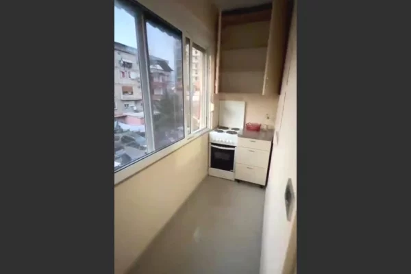 Appartamento in affitto a Tirana 1+1, Arredato