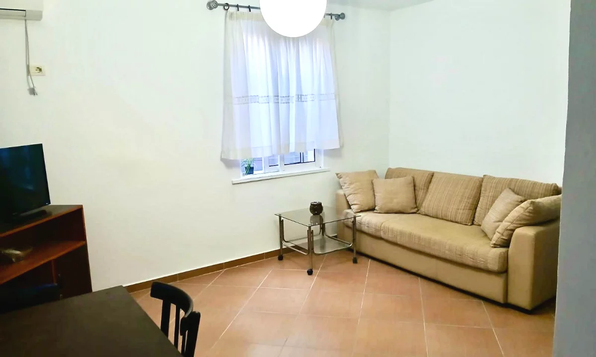 Appartamento in affitto a Tirana 1+1, Arredato