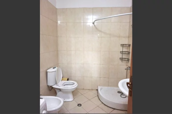 Appartamento in affitto a Tirana 1+1, Arredato