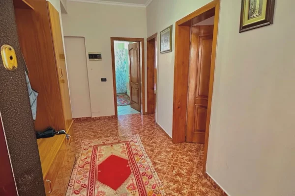 Shtepi ne shitje 3+1 ne Tirane - 255,000 Euro