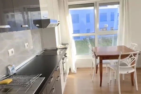 Shtepi me qera 2+1 ne Tirane - 450 Euro