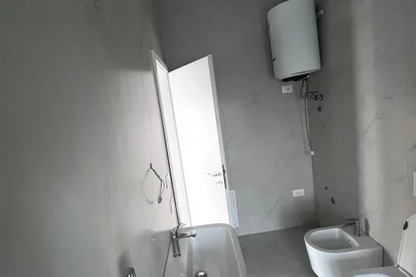 Apartment for rent in Tirana 1+1, Emty