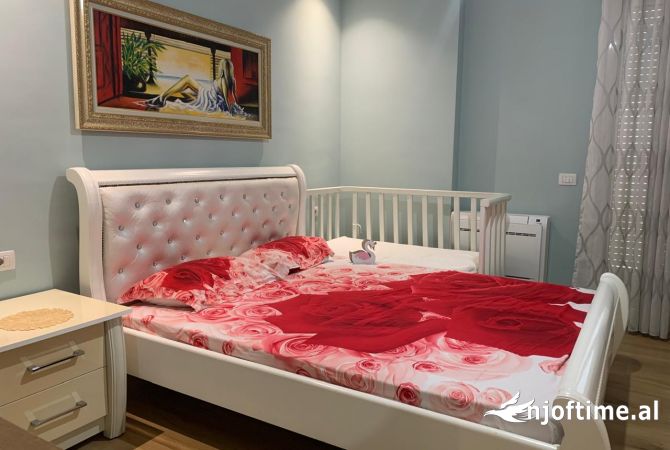 Shtepi me qera Apartament ne Tirane, 2+1, Mobilimi E mobiluar, Pagesa 600  Euro.