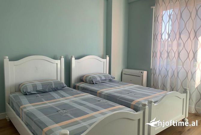Shtepi me qera Apartament ne Tirane, 2+1, Mobilimi E mobiluar, Pagesa 600  Euro.