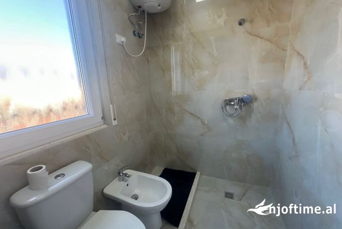 Shtepi me qera Apartament ne Tirane, 1+1, Mobilimi E mobiluar, Pagesa 600  Euro.