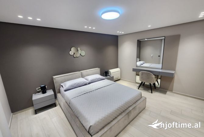 Shtepi me qera 2+1 ne Tirane - 900 Euro