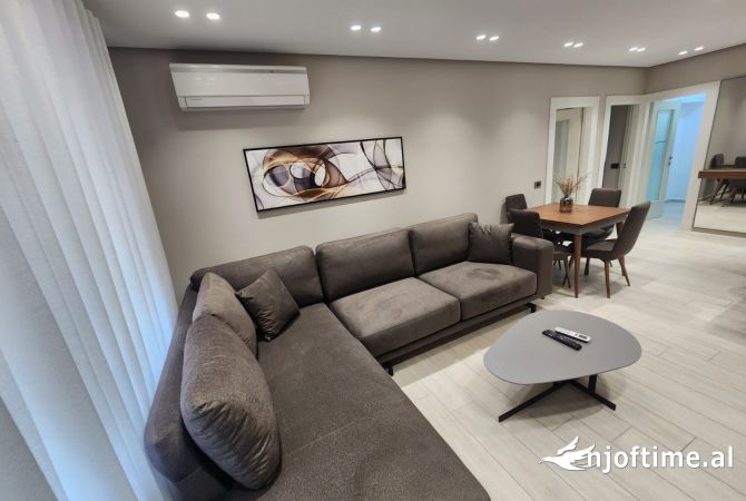 Shtepi me qera 2+1 ne Tirane - 900 Euro