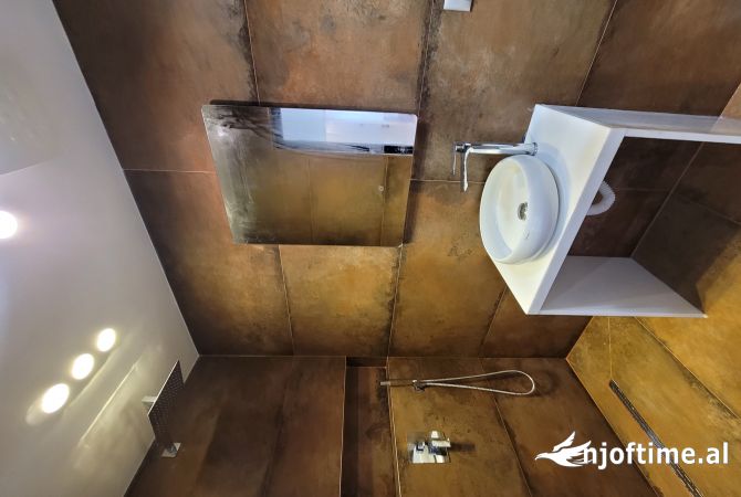 Shtepi ne shitje 1+1 ne Tirane - 198,000 Euro