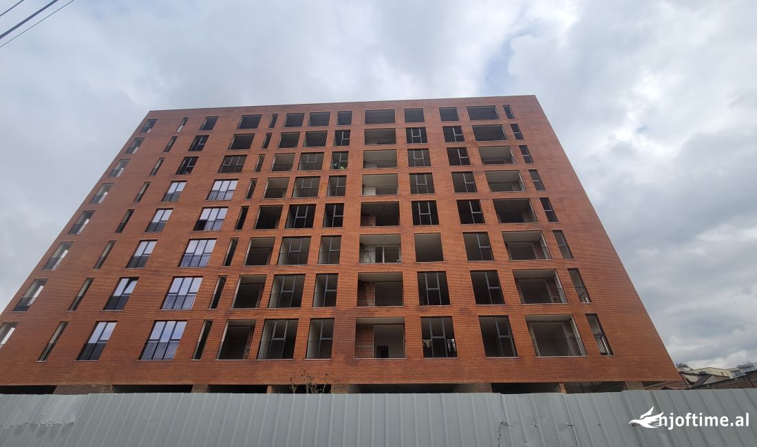 Shtepi ne shitje Apartament ne Tirane, 1+1, Mobilimi Bosh, pa mobiluar, Pagesa 107,000  Euro.