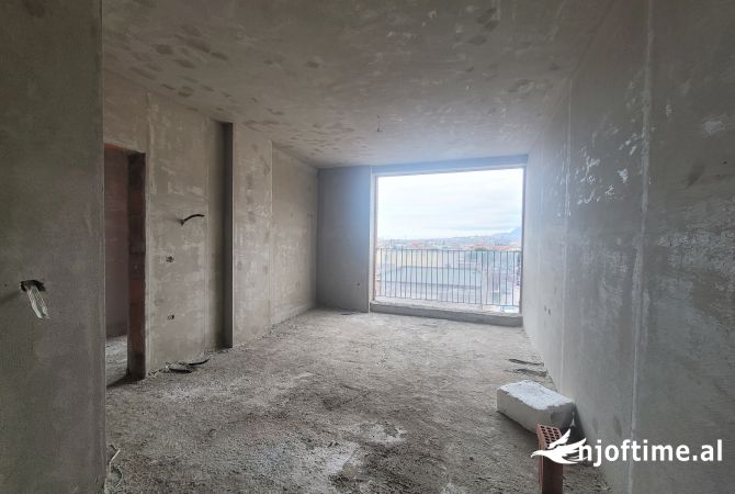 Shtepi ne shitje Apartament ne Tirane, 1+1, Mobilimi Bosh, pa mobiluar, Pagesa 107,000  Euro.