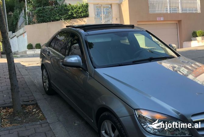 Auto in Vendita  a Tirana - 6,800 Euro