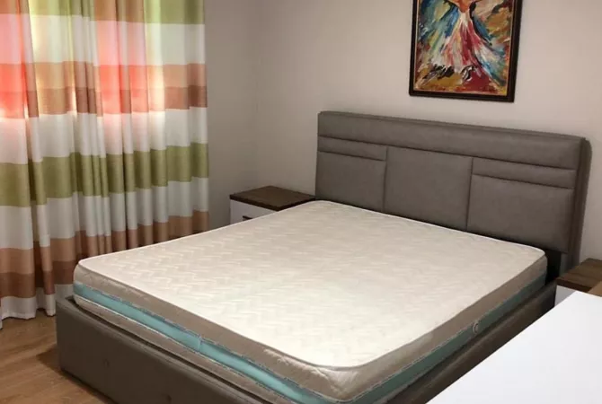 Shtepi me qera 2+1 ne Tirane - 700 Euro