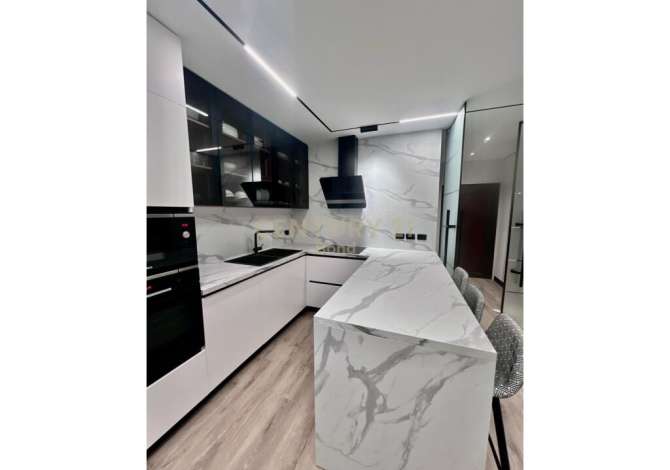 Shtepi ne shitje Apartament ne Sarande, 2+1, Mobilimi E mobiluar, Pagesa 260,000  Euro.