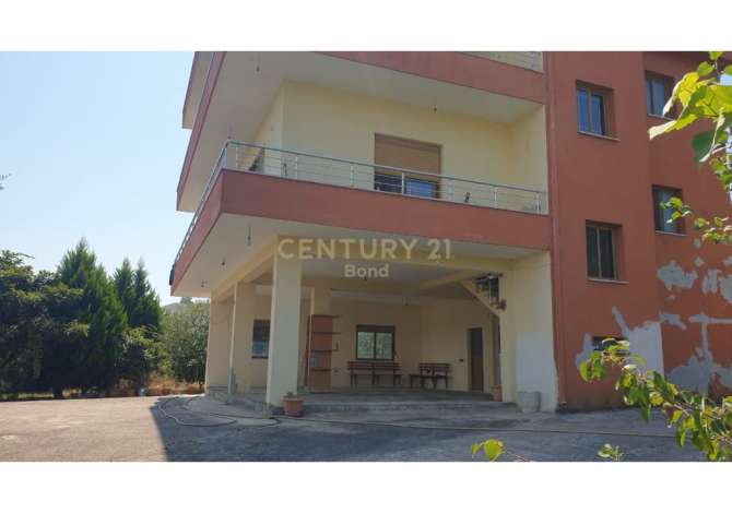 Shtepi ne shitje Shtepi Private ne Tirane, 6+1, Mobilimi Bosh, pa mobiluar, Pagesa 380,000  Euro.