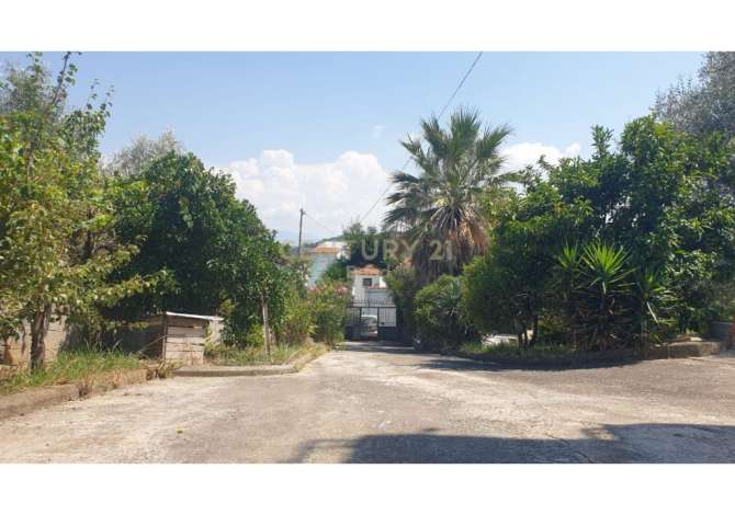 Shtepi ne shitje Shtepi Private ne Tirane, 6+1, Mobilimi Bosh, pa mobiluar, Pagesa 380,000  Euro.