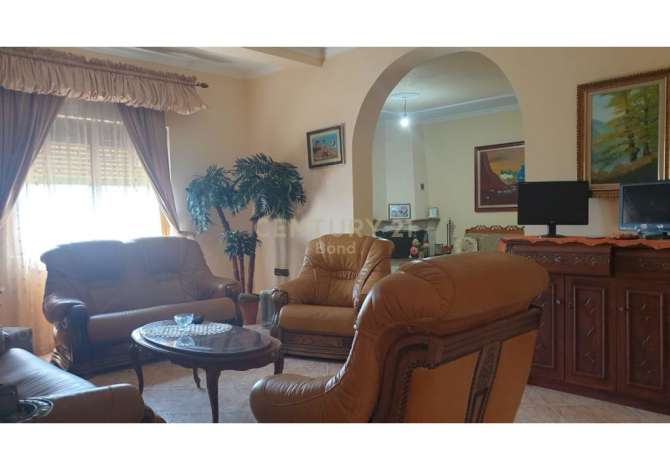 Shtepi ne shitje Shtepi Private ne Tirane, 6+1, Mobilimi Bosh, pa mobiluar, Pagesa 380,000  Euro.