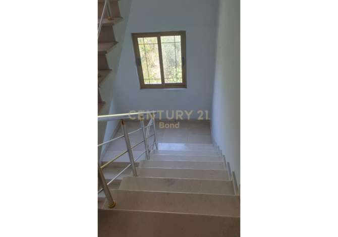 Shtepi ne shitje Shtepi Private ne Tirane, 6+1, Mobilimi Bosh, pa mobiluar, Pagesa 380,000  Euro.