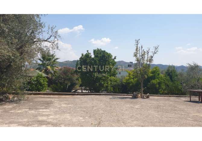 Shtepi ne shitje Shtepi Private ne Tirane, 6+1, Mobilimi Bosh, pa mobiluar, Pagesa 380,000  Euro.