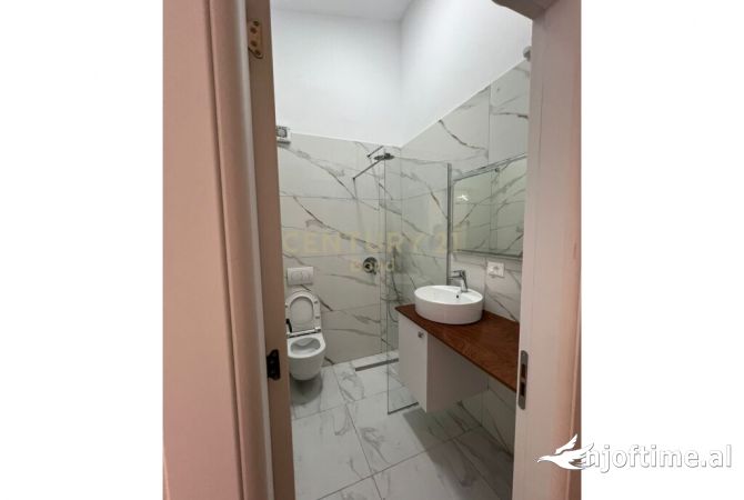 Shtepi ne shitje Apartament ne Durres, 1+1, Mobilimi Bosh, pa mobiluar, Pagesa 97,000  Euro.
