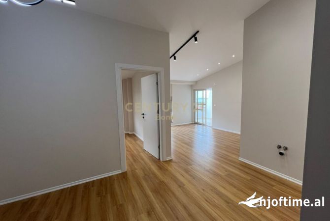 Shtepi ne shitje Apartament ne Durres, 1+1, Mobilimi Bosh, pa mobiluar, Pagesa 97,000  Euro.