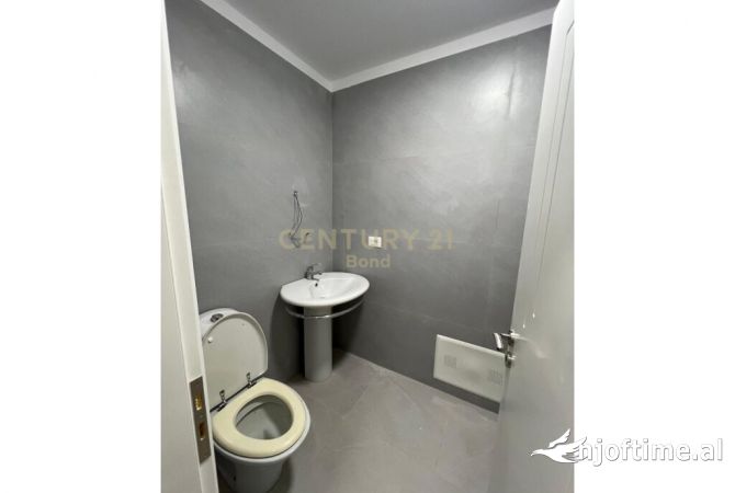 Apartment for rent in Tirana 1+1, Emty