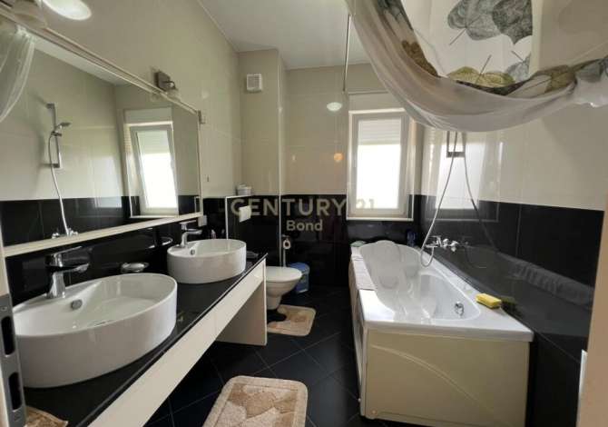 Shtepi me qera Apartament ne Tirane, 2+1, Mobilimi E mobiluar, Pagesa 1,000  Euro.