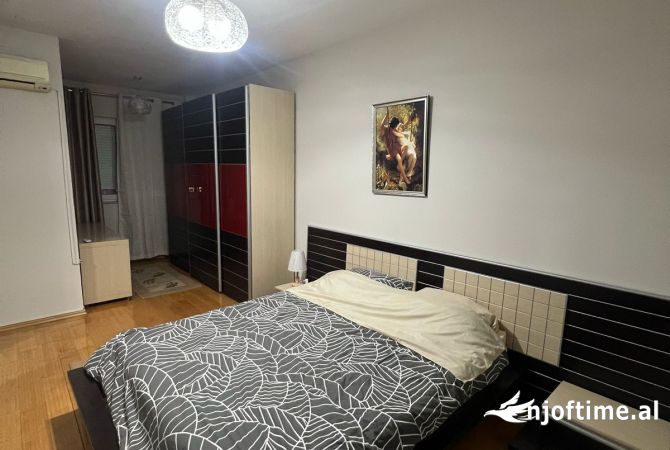 Shtepi me qera 2+1 ne Tirane - 1,200 Euro
