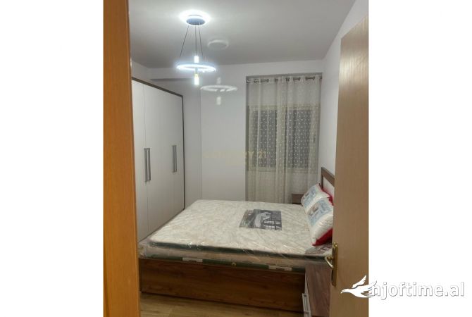 Shtepi ne shitje Apartament ne Tirane, 1+1, Mobilimi E mobiluar, Pagesa 95,000  Euro.