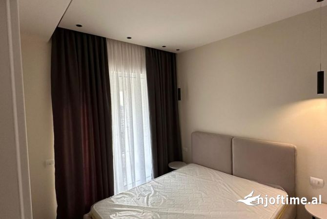 Shtepi ne shitje Apartament ne Tirane, 1+1, Mobilimi E mobiluar, Pagesa 200,000  Euro.