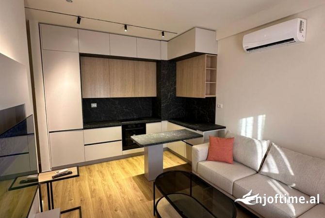 Shtepi ne shitje Apartament ne Tirane, 1+1, Mobilimi E mobiluar, Pagesa 200,000  Euro.