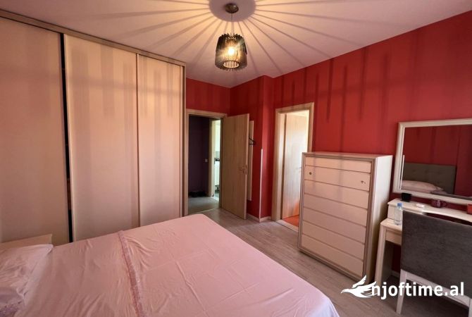 Shtepi me qera Apartament ne Tirane, 2+1, Mobilimi E mobiluar, Pagesa 650  Euro.