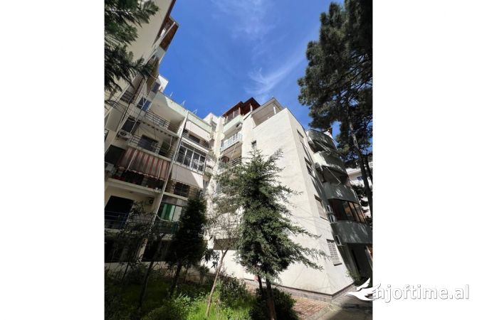 Shtepi ne shitje Apartament ne Durres, 2+1, Mobilimi E mobiluar, Pagesa 160,000  Euro.